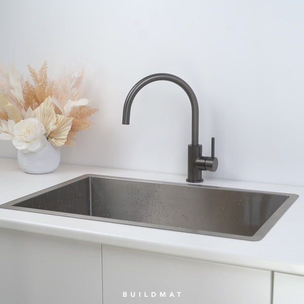 Emma Chopping Board & Integrated Colander Set