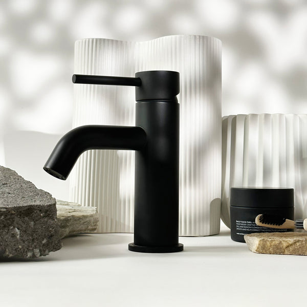 Alma Mira Matte Black Short Basin Mixer